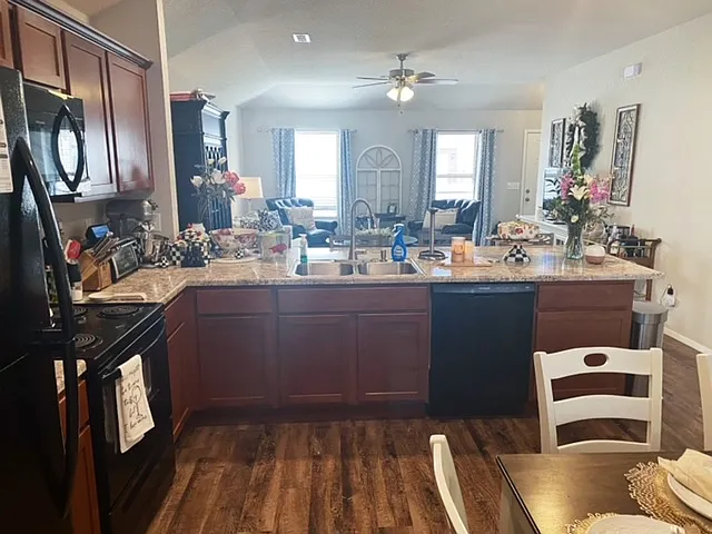 Room for your dining table, too!