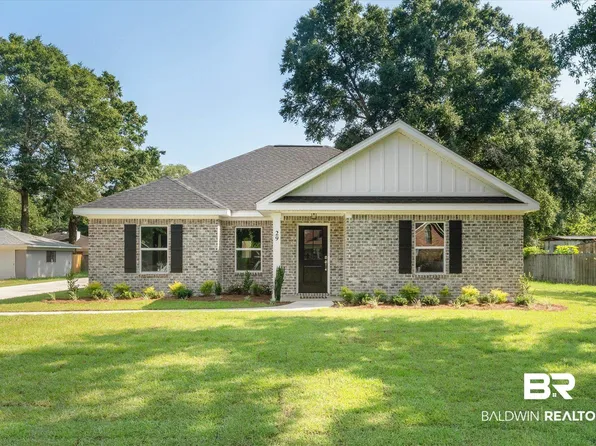 29 Lemans Dr, Satsuma, AL 36572
