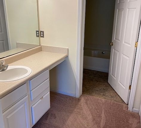 5th image of 1490 Amanda Park Ln
