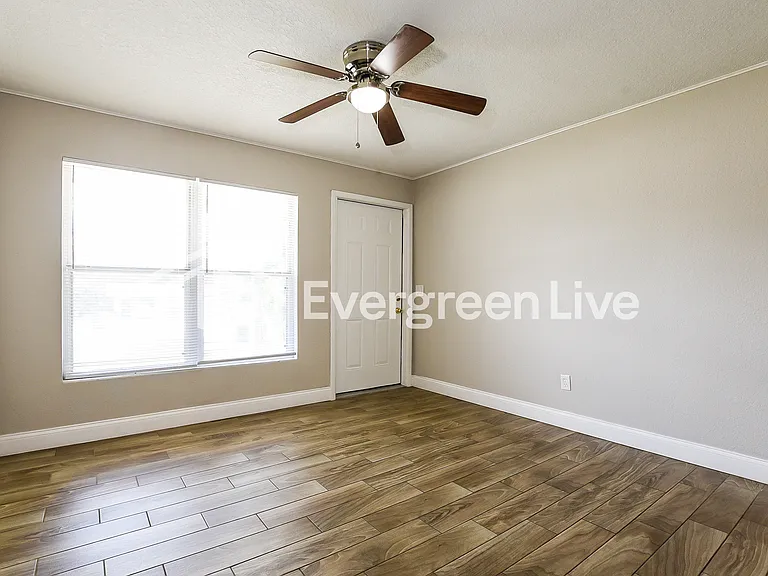 757 East Ave — Photo 12