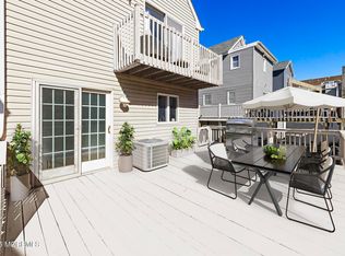 18 Surf St, Sea Bright, NJ 07760