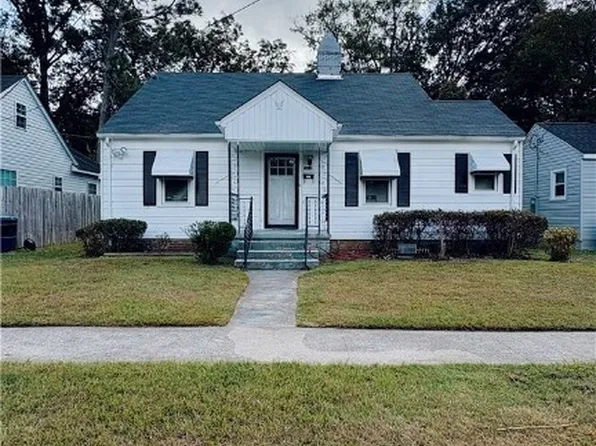 1105 Colonial Ave, Greenville, NC 27834