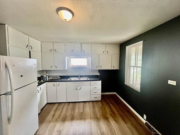 1522 Alabama Ave — Photo 13