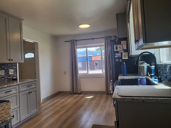 5th image of 1646 South Ave W