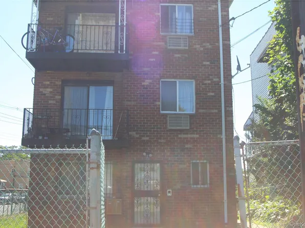 1100 E 221st Street, Bronx, NY 10469