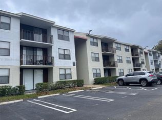 728 Executive Center Dr APT 28, West Palm Beach, FL 33401