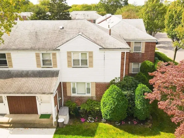 228-12 67th Avenue #30, Oakland Gardens, NY 11364