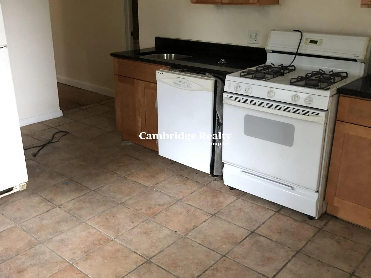 4 bed, 1.0 bath, $4,750 — Photo 1