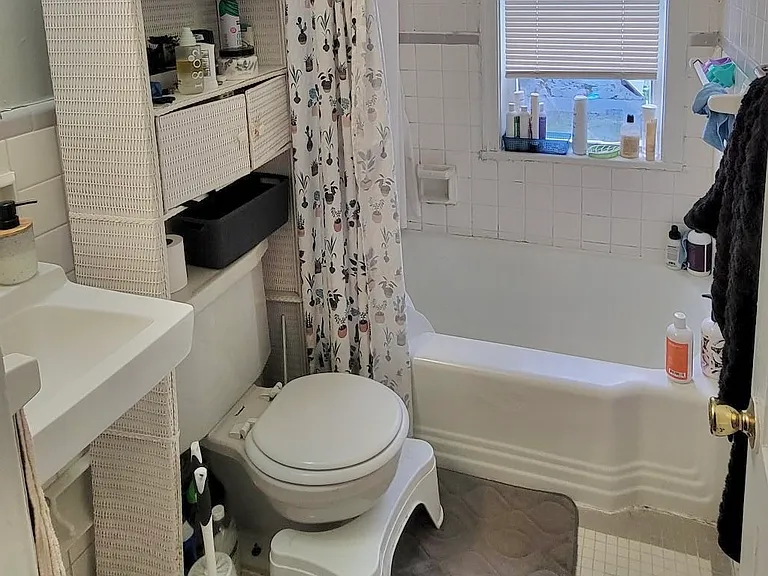 1633 Valley Ave — Photo 5