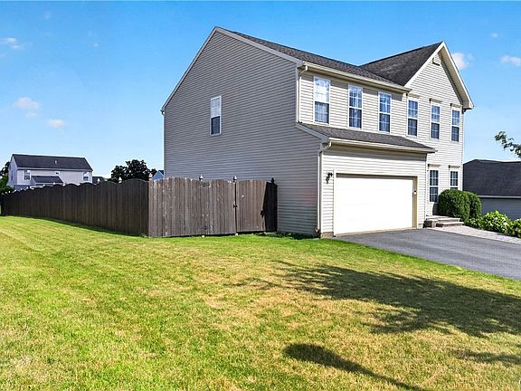 5th image of 306 Bialek Way