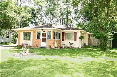 New Landscaping, Large Lot! Welcome home!