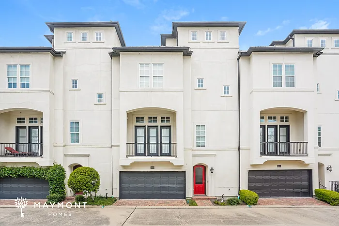 2207 Hilshire Glen Ct