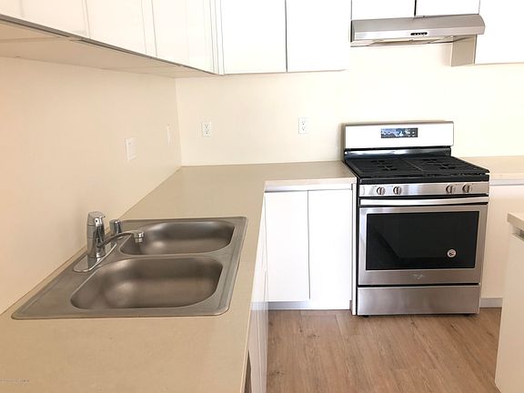 4th image of 60 S Vinedo Ave #303
