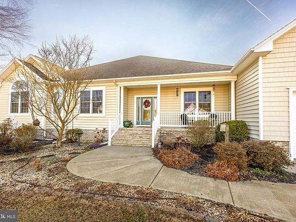4th image of 1622 Crawford Dr