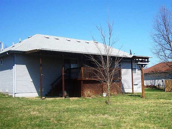 2nd image of 106 Pebble Creek Ln