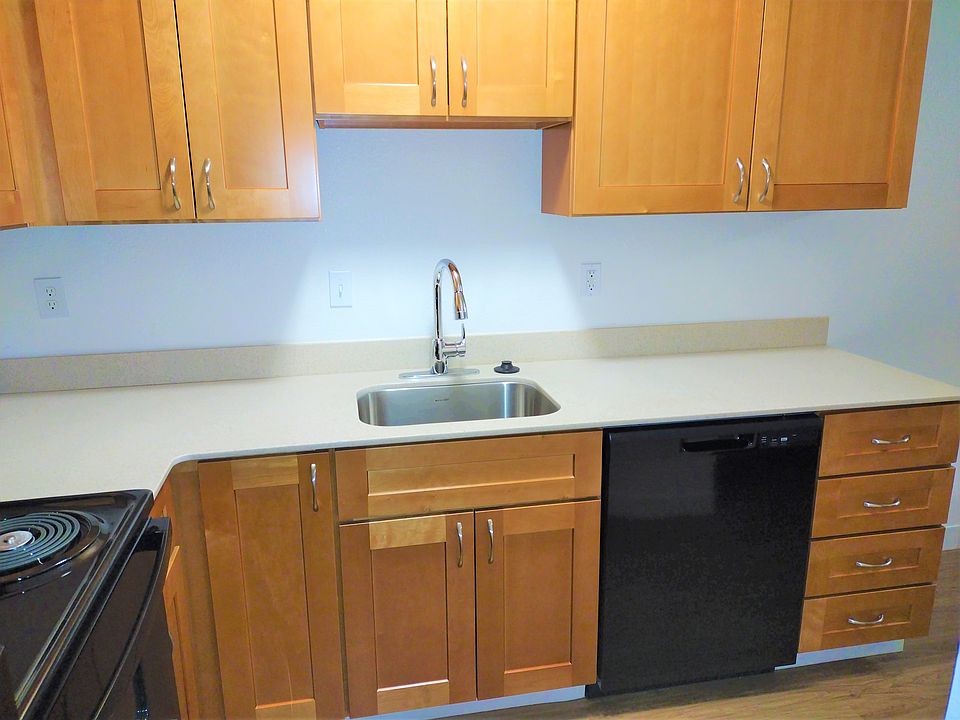 1st image of 9910 SW North Dakota St #14