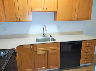 9910 SW North Dakota St #14, Portland, OR 97223