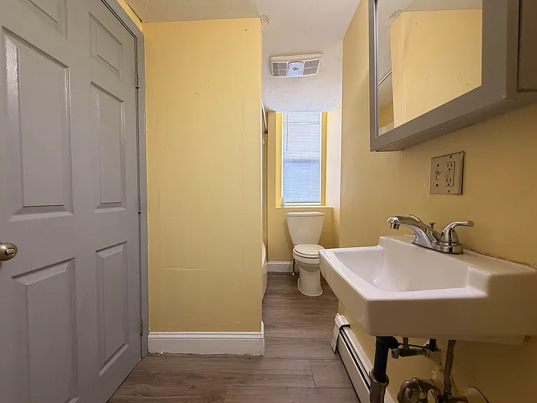 560 Broad St #2 — Photo 37