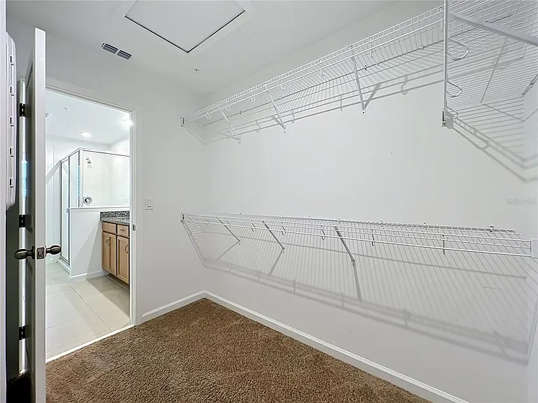 9848 Walkway Dr — Photo 32