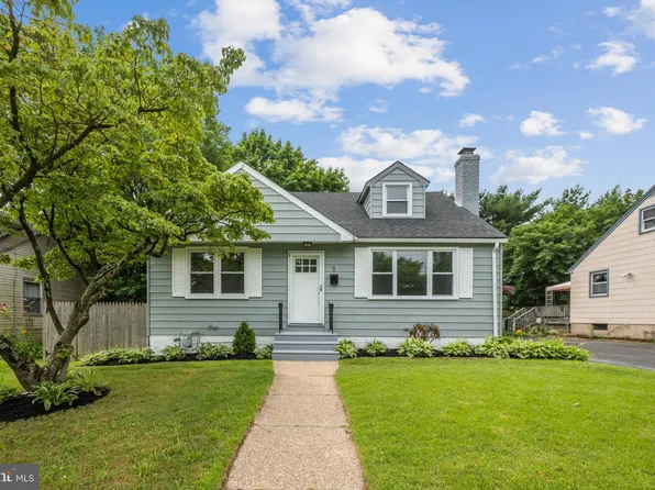 9 Station Ave, Somerdale, NJ 08083