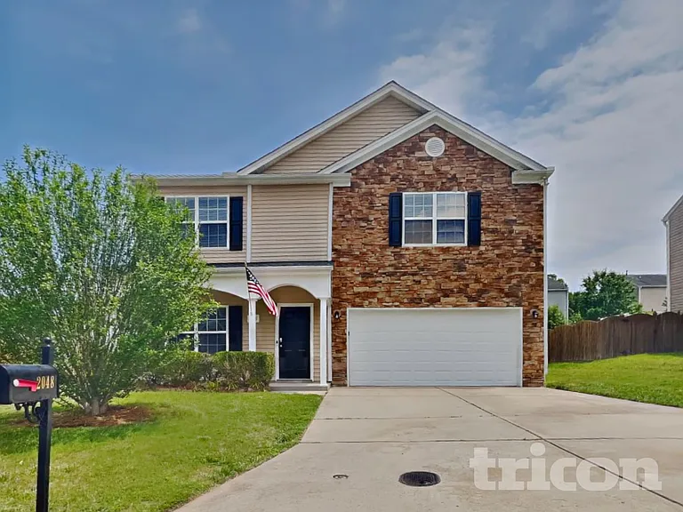 2048 Lauren Woods Dr — Photo 2