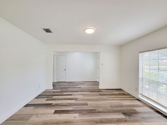 5th image of 5066 Stanhope Dr