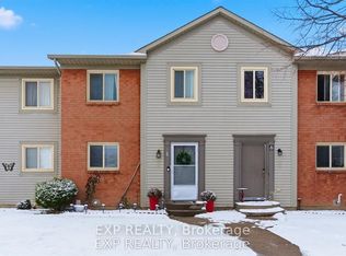 65 Dorchester Blvd #5, Saint Catharines, ON L2M 7T2