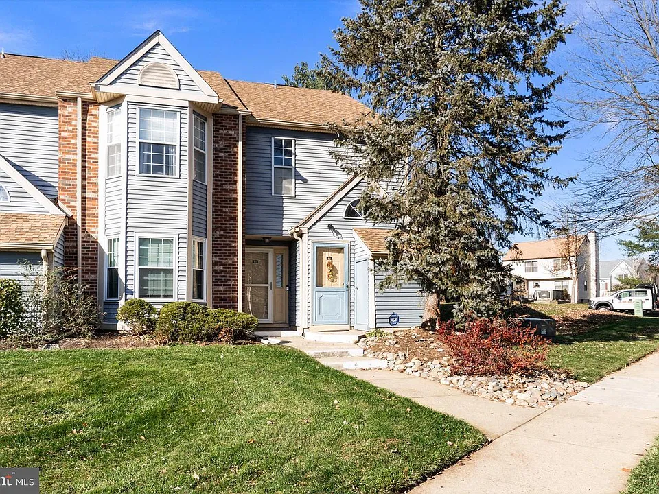 97 Pinewood Dr