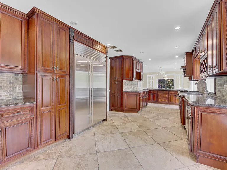 1719 Cedar Swamp Rd — Photo 8