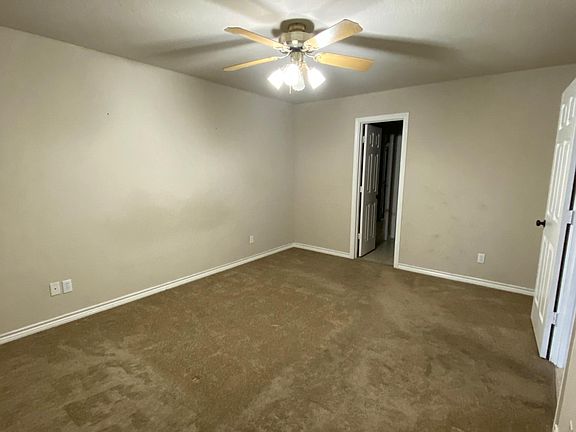 5th image of 612 N Avenue C