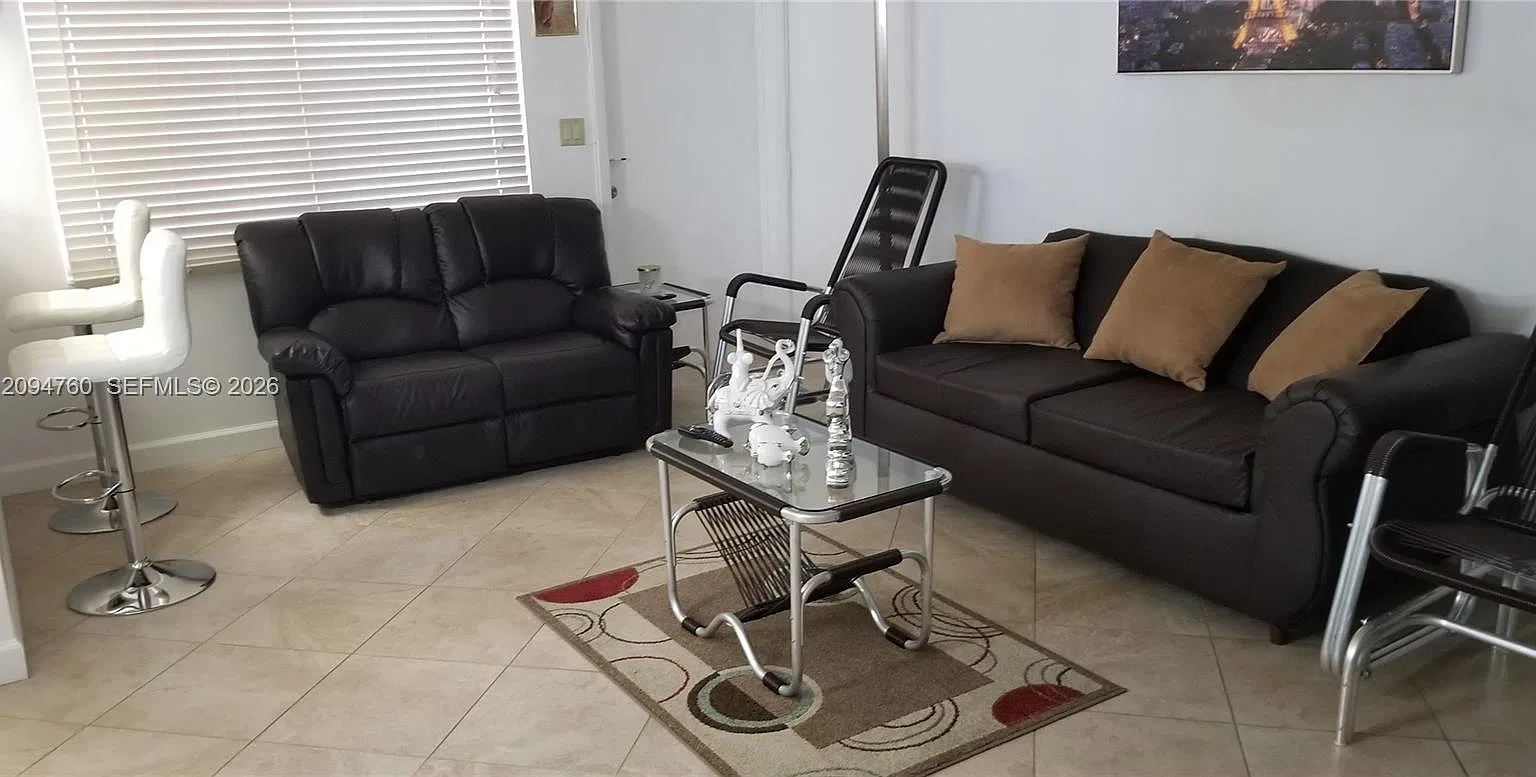 Beverly Hills Condo Numbe — Photo 1