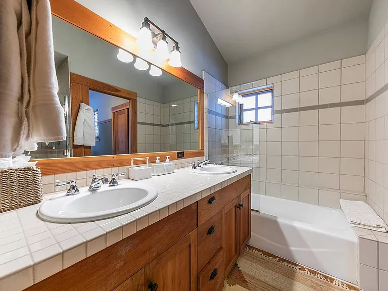 425 William Hurd — Photo 15