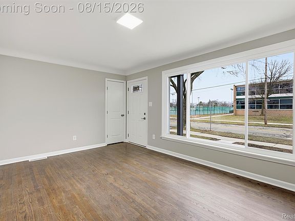 5th image of 3050 Catalpa Dr