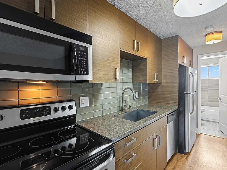 Pearl Apartments — Photo 30