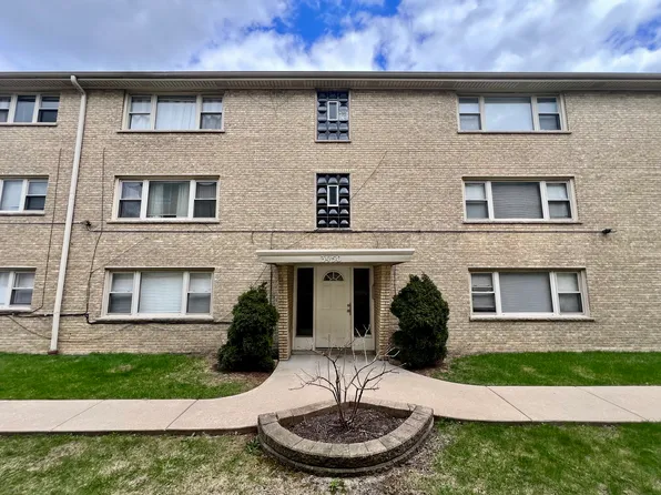 3450 W Bryn Mawr Ave APT 2N, Chicago, IL 60659