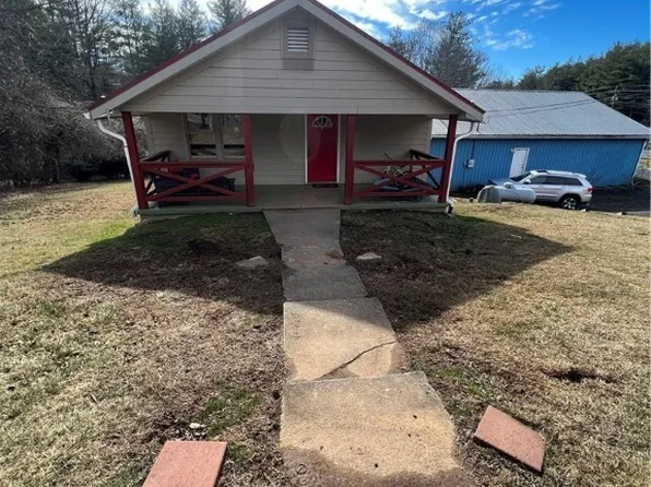 40 Mullin Hill Road, Spruce Pine, NC 28777