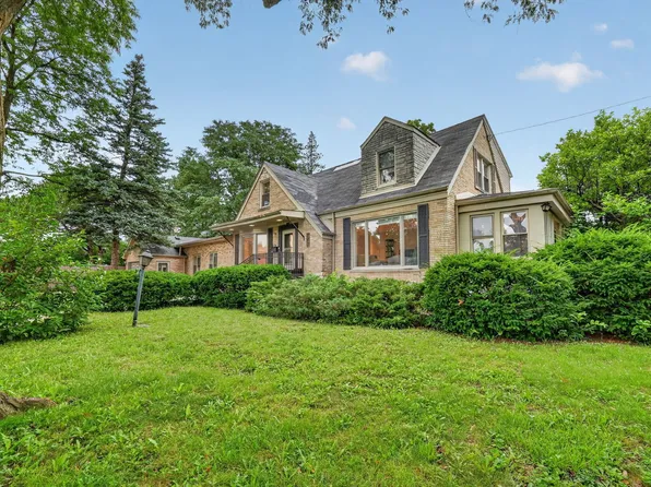 75 N 2nd Ave, Des Plaines, IL 60016