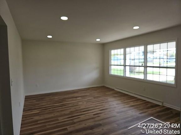 3rd image of 4240 Alvin St