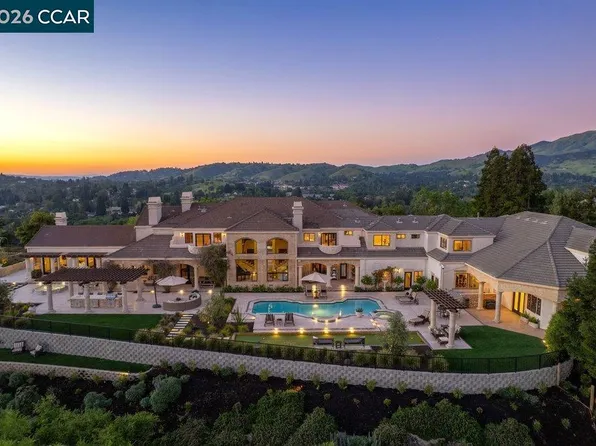 251 Santiago Ln, Danville, CA 94526