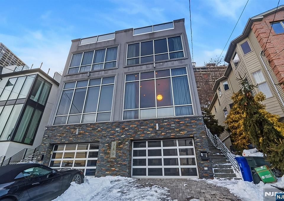 1st image of 760 Undercliff Ave