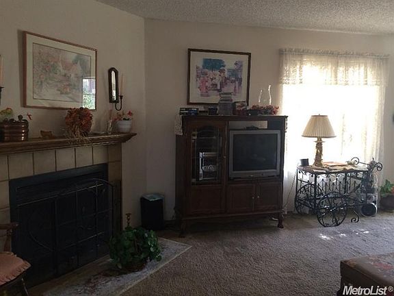 3rd image of 5905 Kingwood Cir