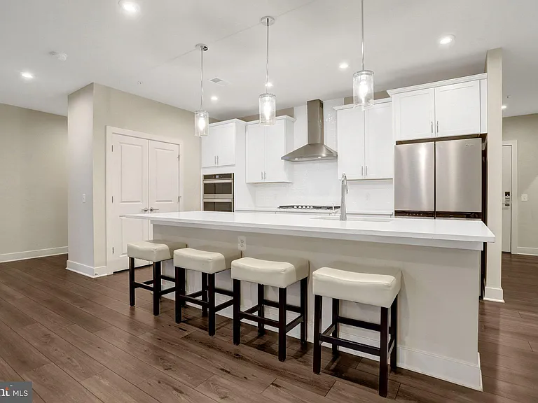 102 Saint Ives Pl #108 — Photo 3