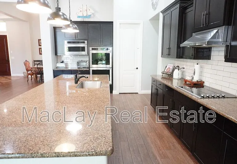 2910 E Wildhorse Dr — Photo 28