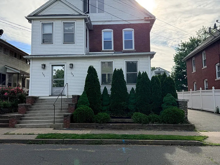 103 Grove St #3 — Photo 10