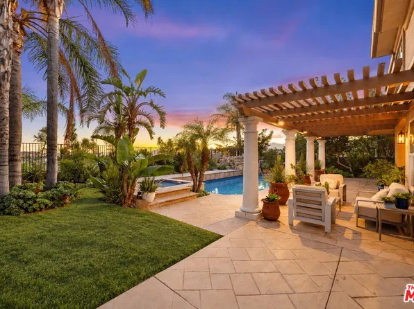 20362 Via Galileo, Northridge, CA 91326