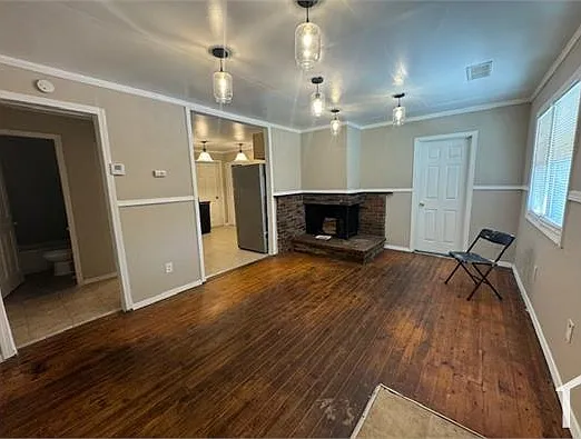 2257 Chambers Rd — Photo 4