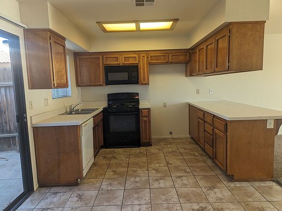 4th image of 8601 Lyn River Ct APT A