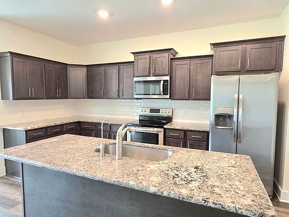 4th image of 1671 Granite Ln