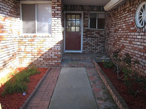 2nd image of 32318 Crest Ln