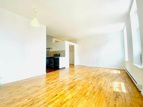 3rd image of 1359 Fulton St #3